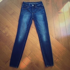 00S AE Dark Wash High Waisted Jeggings!