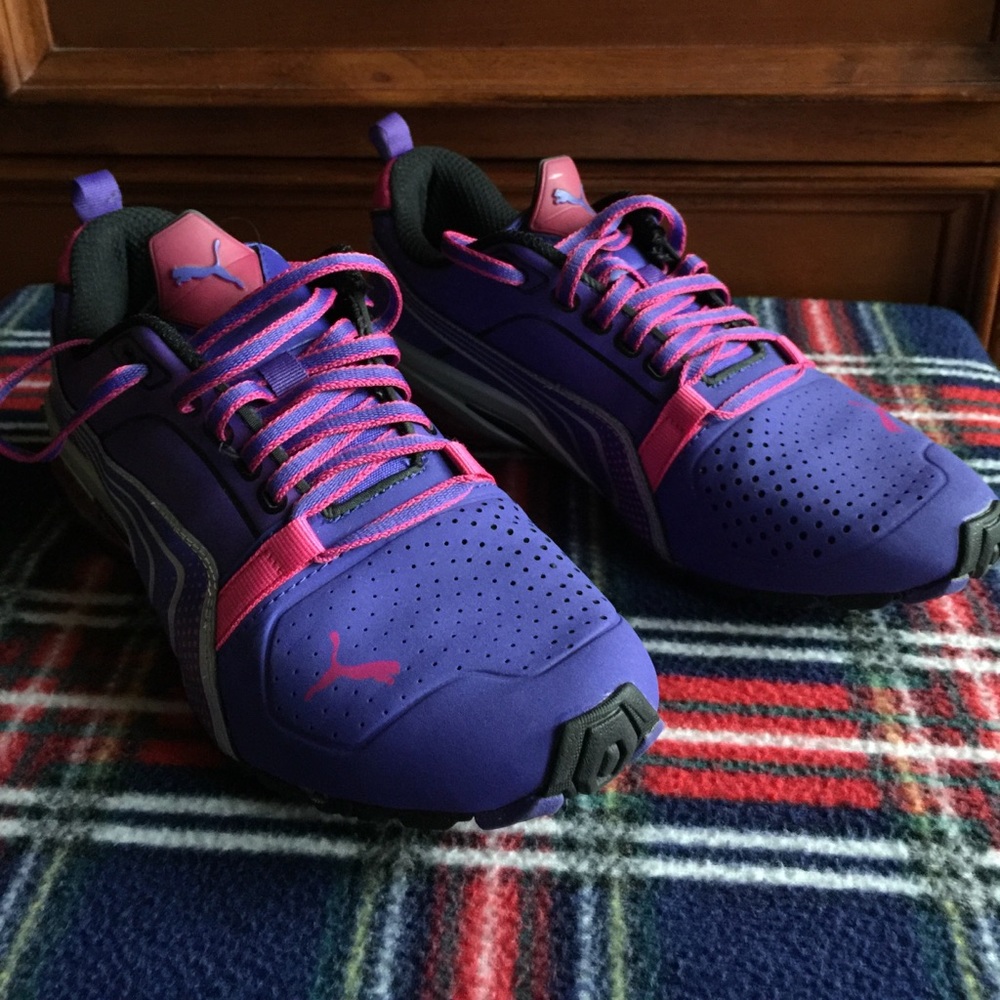 Women's Puma Tennis Shoes