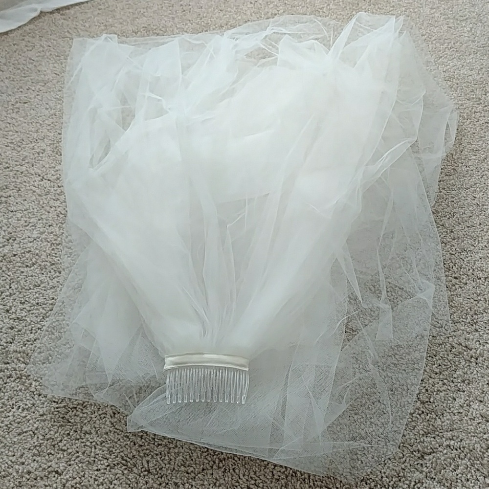 Ivory cathedral veil with clear comb
