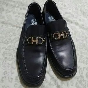 Salvatore Ferragamo leather Navy blue dress shoes!