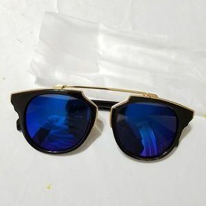 Round vintage sunglasses