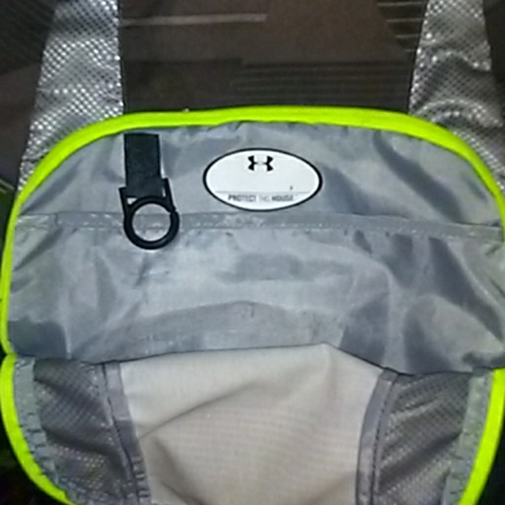 backpack - Picture 2 of 4