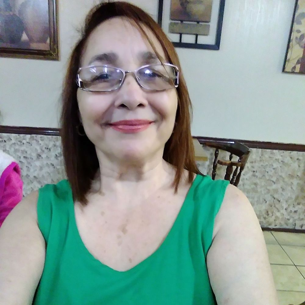 Meet your Posher, Maria consuelo