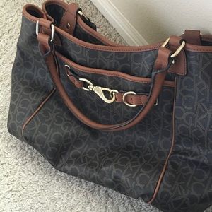 Calvin Klein purse with matching wallet