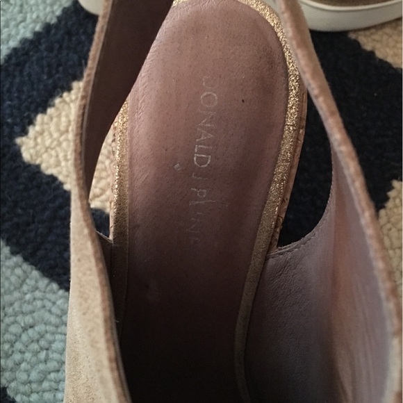 Shoes - Picture 4 of 4