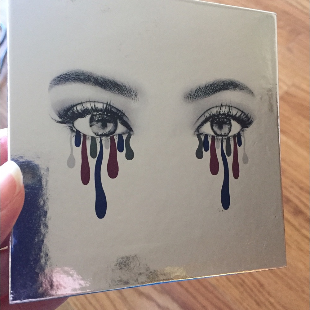 Kylie Cosmetics Winter Collection Palette