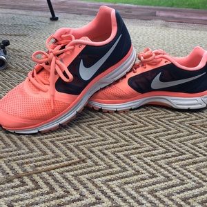 Nike zoom vomero 8 shoes