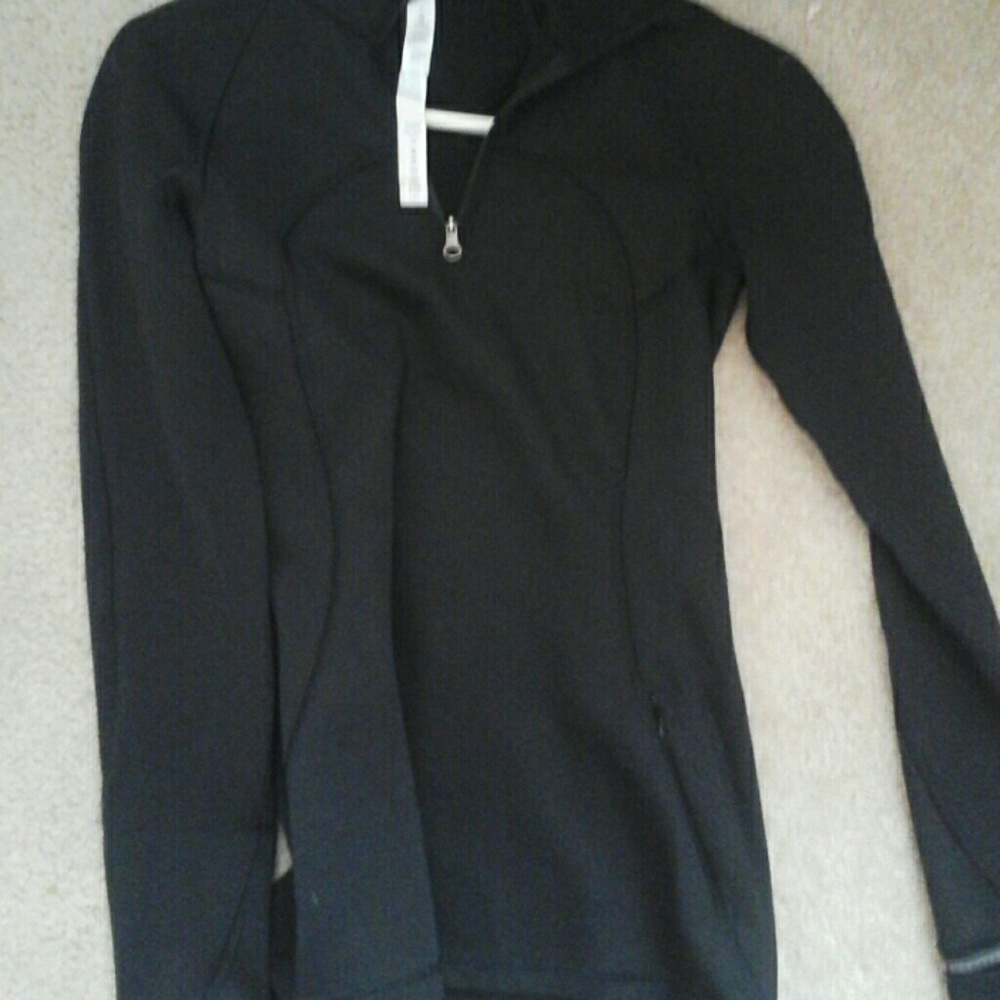 Black Lulumeon half zip