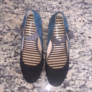 Splendid Black and Blue Suede Wedges ⭐️