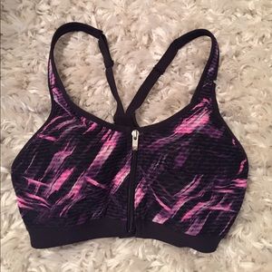 32B Victoria Secrets sport bra