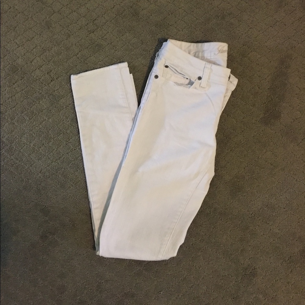 American Eagle White Jeans