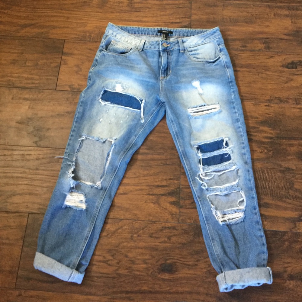 ✨Host Pick✨ Ripped boyfriend jeans