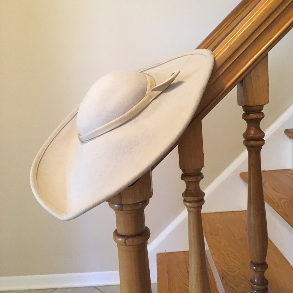 Vintage wool floppy hat