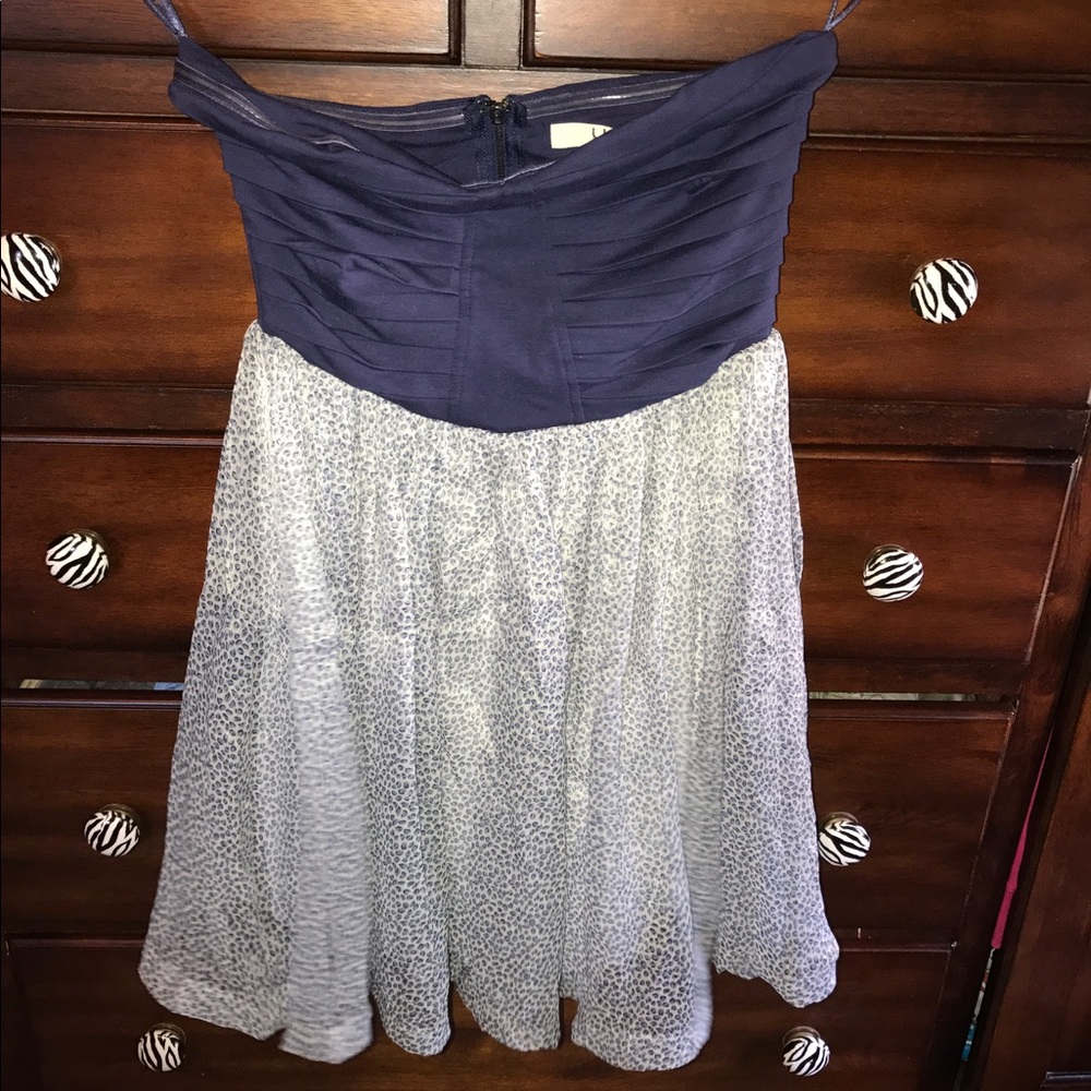 Dress - Picture 3 of 3