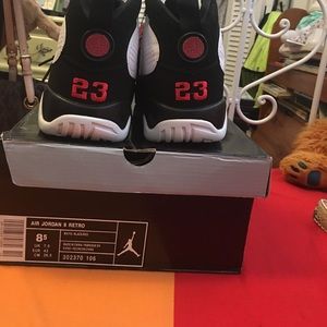 Air Jordan Retro 9 : size 8.5