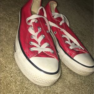 Red low top converse