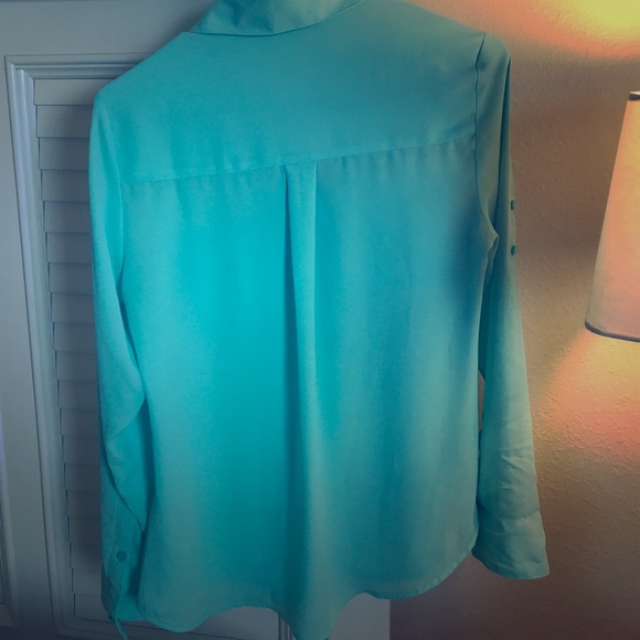 Express women's blouse - Picture 3 of 3