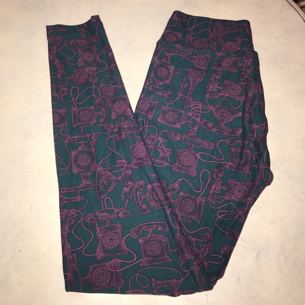 LulaRoe OS Leggings - Teal w/ Purple Telephones