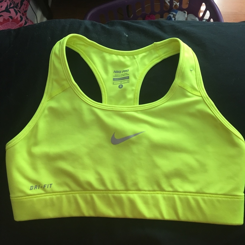 NIKE SPORTS BRA