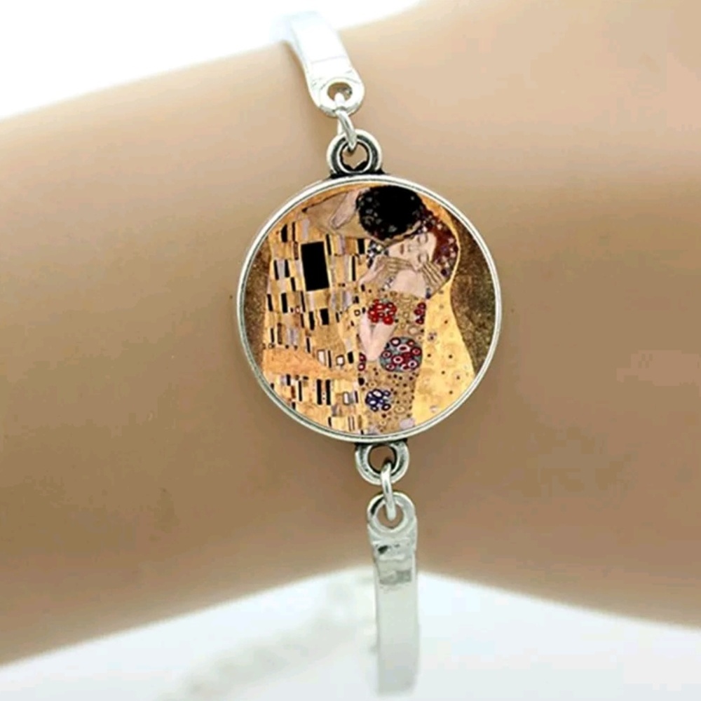 Klimt "the kiss" macro POV bronze bracelet bangle