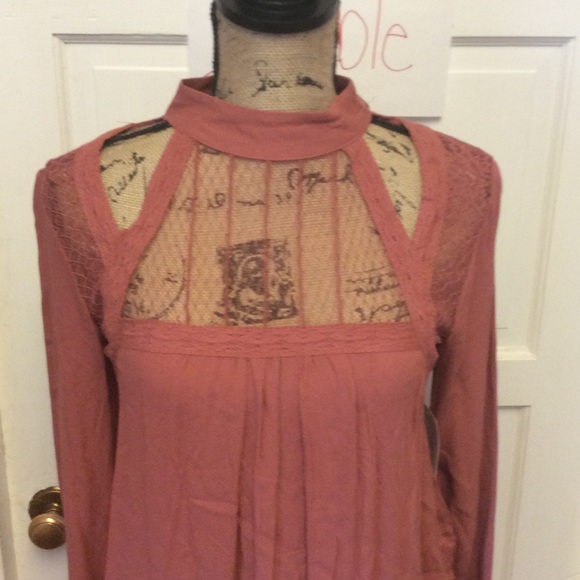 🦉⚡️sale $ final$⚡️🦉Taylor & Sage blouse - Picture 2 of 8