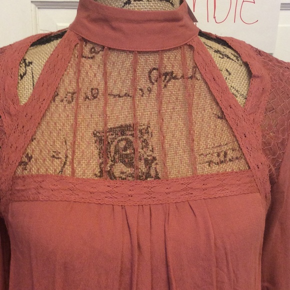 🦉⚡️sale $ final$⚡️🦉Taylor & Sage blouse - Picture 8 of 8