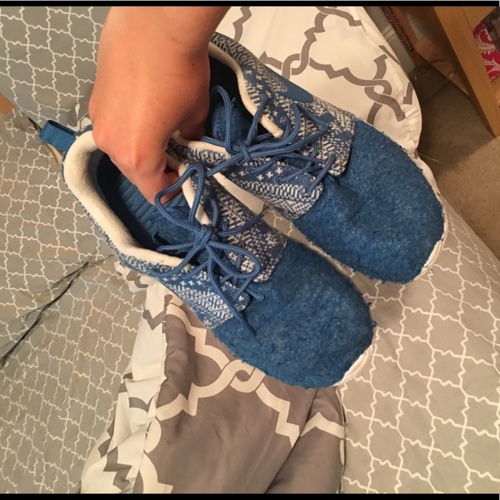 NIKE ROSHES SIZE 7 - Picture 3 of 3
