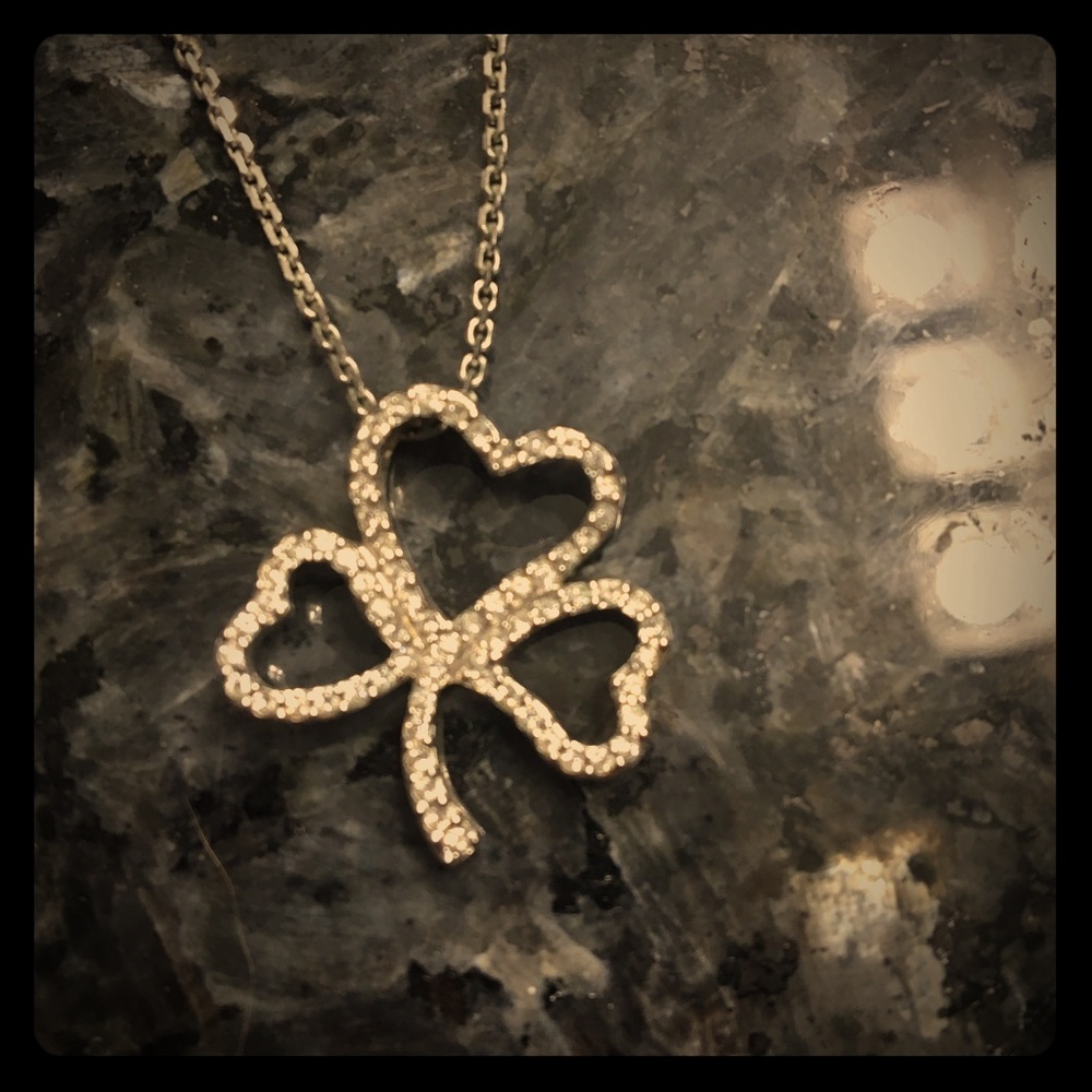 EUC Swarovski Shamrock Necklace