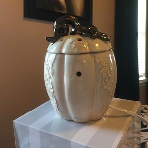 Scentsy warmer