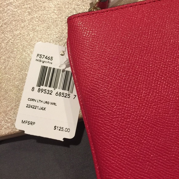 Coach Wristlet!๐ฅ๐ - Picture 3 of 3