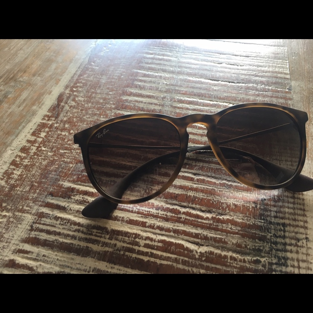 Ray-Ban "Erika" Sunglasses!!
