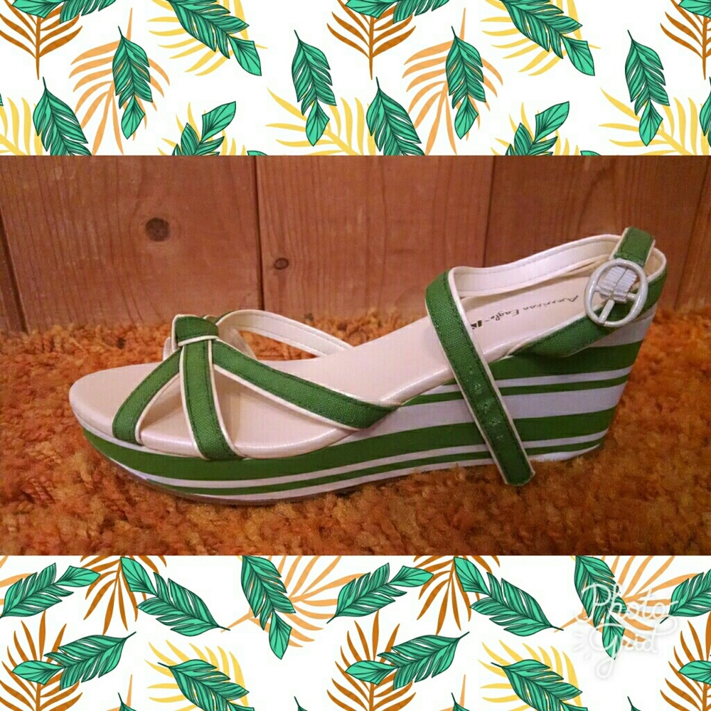 American Eagle Green and White Wedge Sandals