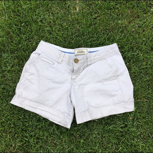 Old Navy Pants - FINAL PRICE! Old Navy Khaki Shorts