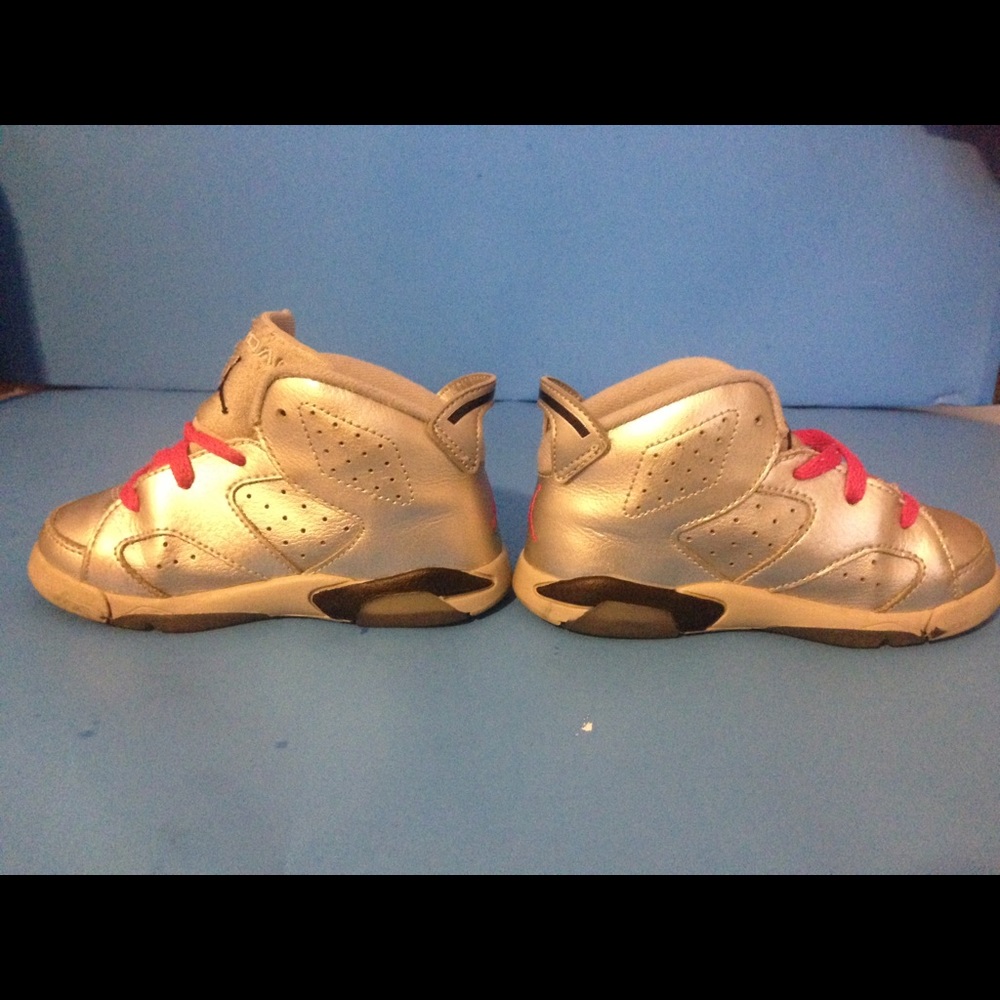 Nik AI JORDAN RETRO 6 VI- silver and pink- SIZE 8C - Picture 3 of 8
