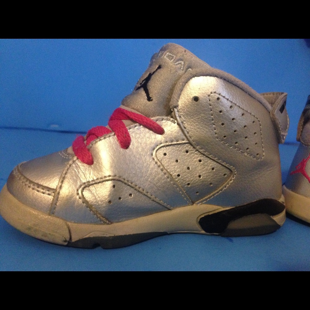 Nik AI JORDAN RETRO 6 VI- silver and pink- SIZE 8C - Picture 5 of 8