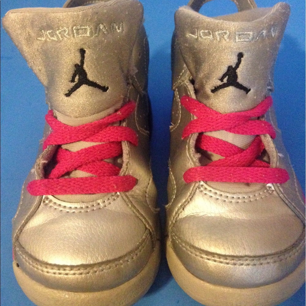 Nik AI JORDAN RETRO 6 VI- silver and pink- SIZE 8C - Picture 8 of 8