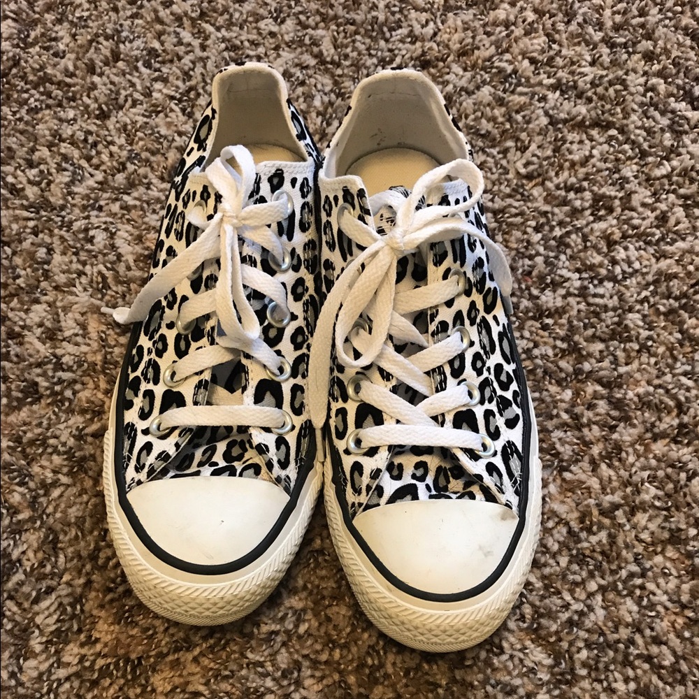 Cheetah print Converse