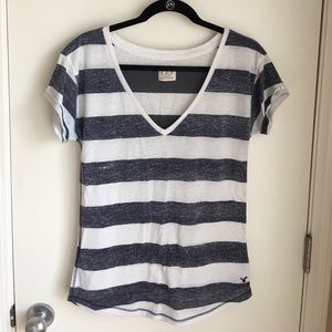 American Eagle navy & white stripe tee