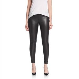 HUE electric black leggings