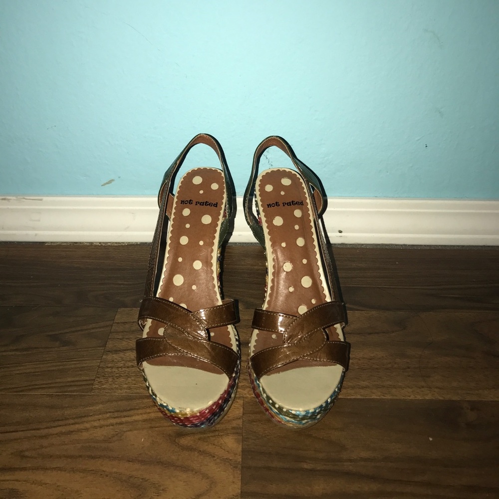 Multi colored wedges