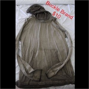 Men's clothing. X-XL sizing.