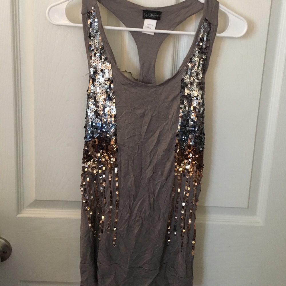 Buckle Top.