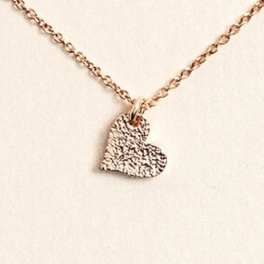 Sparkling heart Pendant Necklace  - Picture 2 of 5
