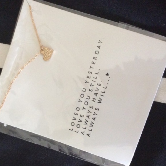 Sparkling heart Pendant Necklace  - Picture 4 of 5