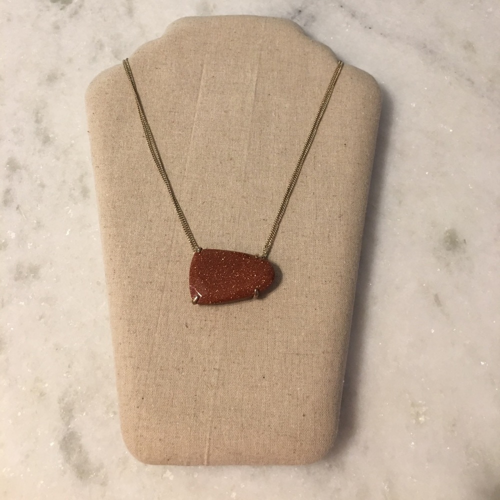 Kendra Scott: Pendant necklace in Goldstone