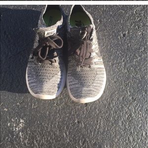Grey and black Nike free run