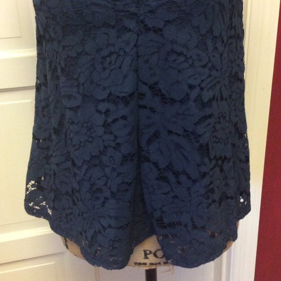 Last one small NWT flirty navy lace blouse - Picture 3 of 8