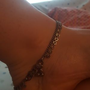 Trendy anklet