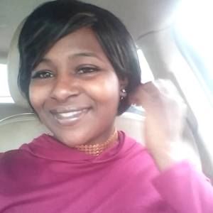 Meet your Posher, Monique