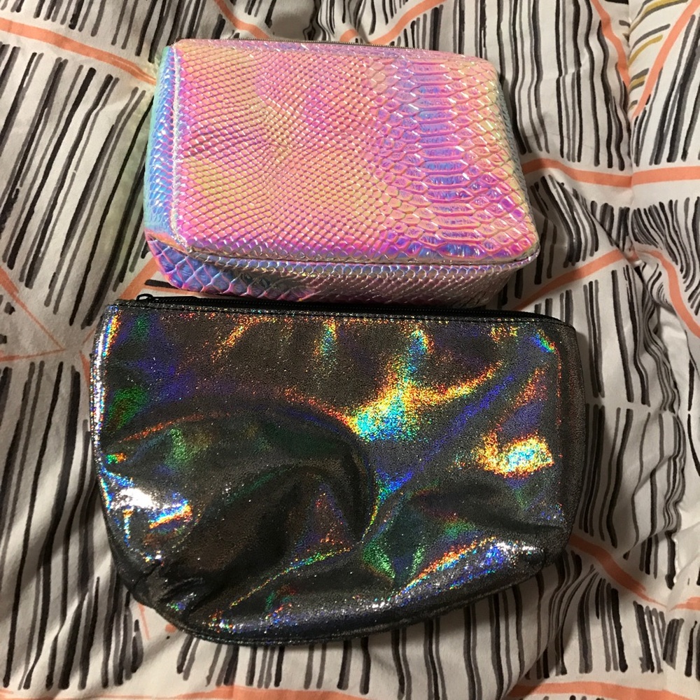 Metallic makeup bags 💓💓